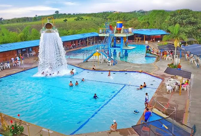 Piscinas y gran cascada de Las Bailarinas