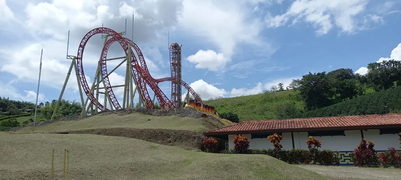 Achterbahn Krater im Parque del Café