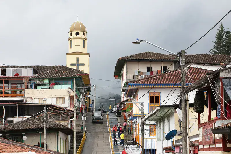 Strada colorata a Salento
